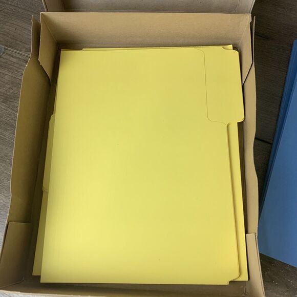 Smead SuperTab File Folders 1/3 Cut Top Tab Letter Manila 99/Box 10301 - Picture 10 of 16